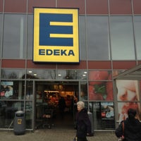 Foto tirada no(a) EDEKA Koch por Danijela . em 12/22/2012