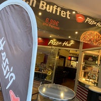Foto tirada no(a) Pizza Hut por Danijela . em 12/23/2019
