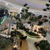 รูปภาพถ่ายที่ Westfield Shopping City Süd โดย Danijela . เมื่อ 2/2/2022