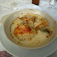 รูปภาพถ่ายที่ Raffaello โดย João F. เมื่อ 7/8/2016