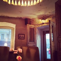 Снимок сделан в Le Bouchon Café пользователем Nina G. 4/30/2013