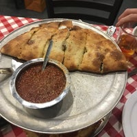 Photo taken at Grimaldi&amp;#39;s Pizzeria by Andrea A. on 4/4/2023
