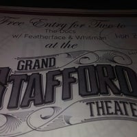 รูปภาพถ่ายที่ Grand Stafford Theater โดย Iván Z. เมื่อ 7/21/2013