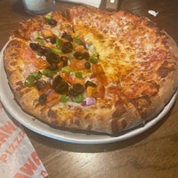 Photo taken at Hideaway Pizza by Leslie D. on 9/14/2021