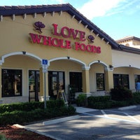 Foto tirada no(a) Love Whole Foods Cafe &amp;amp; Market - Port Orange por Love Whole Foods Cafe &amp;amp; Market - Port Orange em 1/5/2017