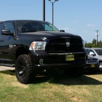 รูปภาพถ่ายที่ Sulphur Springs Chrysler Dodge Jeep Ram โดย Sulphur Springs Chrysler Dodge Jeep Ram เมื่อ 2/3/2016