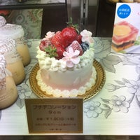 Photo taken at Anniversary 青山店 by uchi on 8/10/2018
