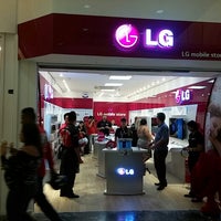 Photo taken at LG MOBILE STORE by Joao F. on 12/19/2014