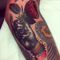 รูปภาพถ่ายที่ WA Ink Tattoo โดย Jasmine D. เมื่อ 12/29/2012