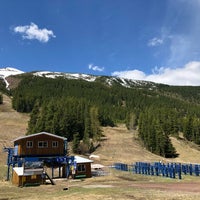 Горнолыжный курорт Castle Mountain