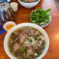 Photo taken at Phở Huỹnh Hiệp 2 - Kevin &amp; Chris&#39;s Noodle House by Taylor E. on 6/12/2022