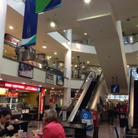 Foto tirada no(a) O&amp;#39;Connells Shopping Centre por Clarke B. em 5/12/2014