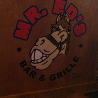 Foto tirada no(a) Mr Ed&amp;#39;s Bar and Grille por Stacie M. em 9/23/2013