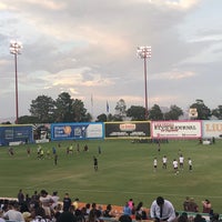 Foto tirada no(a) Cashman Field por Bill H. em 8/21/2022