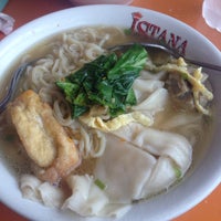 Review Istana Mie dan Es