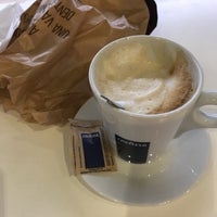 Photo taken at Lavazza by Eleana C. on 8/4/2017