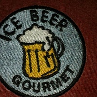 Photo taken at Ice Beer Gourmet by CAROL L. on 10/14/2012