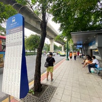 Photo taken at BMTA Bus Stop BTS Mochit - Chatuchak Park by Täkümï on 7/24/2022