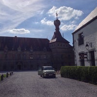 รูปภาพถ่ายที่ Château de Chimay โดย Eldar G. เมื่อ 6/7/2015