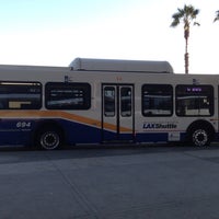 Photo taken at LAX Green Line Shuttle - G Bus by Nigel C. on 8/17/2013
