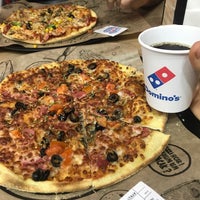 Photo taken at Domino&amp;#39;s Pizza by Esin 👑 on 1/22/2022