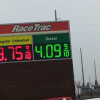 Photo taken at RaceTrac by KOBIE on 2/26/2013