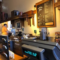 Foto tomada en Peet&amp;#39;s Coffee &amp;amp; Tea  por Kathryn L. el 9/21/2019