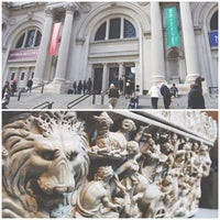 2/13/2013에 Nina C.님이 The Metropolitan Museum of Art Store at Macy&amp;#39;s에서 찍은 사진