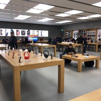 Photo taken at Apple Hannover by Ali Murat T. on 9/26/2018