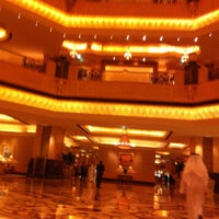 Foto tomada en Emirates Palace Hotel  por JK el 4/21/2013