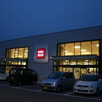 ユニクロ 2人の訪問者