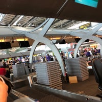Photo taken at Cathay Pacific (CX) Check-in by JK on 12/2/2019