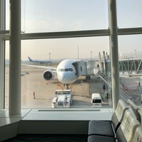 Photo taken at CX549 HND-HKG / Cathay Pacific by JK on 3/29/2018