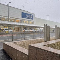 รูปภาพถ่ายที่ Glasgow International Airport (GLA) โดย Omar ♊️ เมื่อ 12/30/2023
