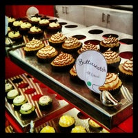 2/26/2013にSandeep B.がBite Me Cupcakesで撮った写真