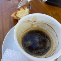 รูปภาพถ่ายที่ Café com Graça โดย Helio J. เมื่อ 7/24/2022