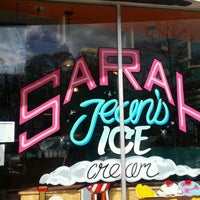 Foto tirada no(a) Sarah Jean&amp;#39;s Ice Cream Shop por Na Na B. em 3/25/2017