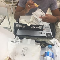 Photo taken at Taco Bell by Thaís C. on 3/12/2017