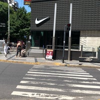 Nike - Magasin de sport à Buenos