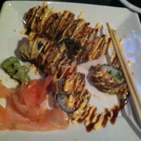Foto tomada en The Rack Sushi Bar &amp;amp; Billiards Lounge  por Staci R. el 9/29/2012