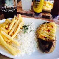 Photo taken at Red Steak &amp;amp; Burger by Bruna D. on 6/8/2015