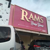 10/27/2021 tarihinde Nabila F.ziyaretçi tarafından Rams Home Decor Sdn. Bhd. (Duty Free Shopping)'de çekilen fotoğraf