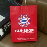 Photo taken at FC Bayern Fan-Shop by Timo L. on 11/10/2015