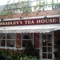 8/3/2014 tarihinde Franz S.ziyaretçi tarafından Bradley&amp;#39;s Tea House'de çekilen fotoğraf