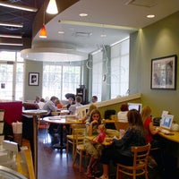 Foto diambil di Fusion Coffeehouse oleh Fusion Coffeehouse pada 11/6/2013