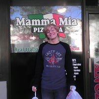 2/15/2013 tarihinde Rebecca S.ziyaretçi tarafından Mamma Mia Pizzeria &amp;amp; Italian Restaurant'de çekilen fotoğraf