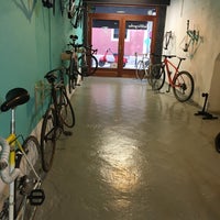 Photo taken at Fullbicycles Barcelona by Michiel v. on 5/16/2017