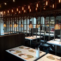 Photo prise au UDON par UDON Noodle Bar & Restaurant le9/13/2016