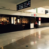 Photo prise au UDON par UDON Noodle Bar &amp;amp; Restaurant le9/17/2015