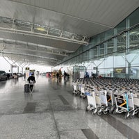 Photo taken at Noi Bai International Airport (HAN) by  D&amp;#39; L. on 2/3/2024